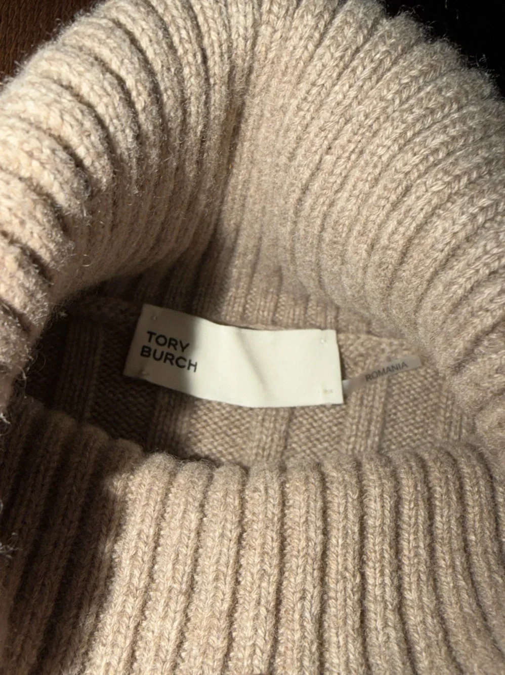 Rare center logo Tory Burch cashmere turtleneck knit $1200 M designer spring